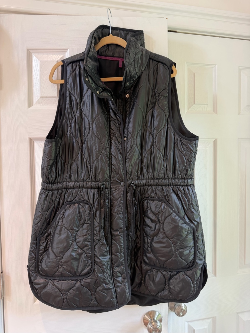 Lou & Grey Quilted Black Sleeveless Puffer Vest